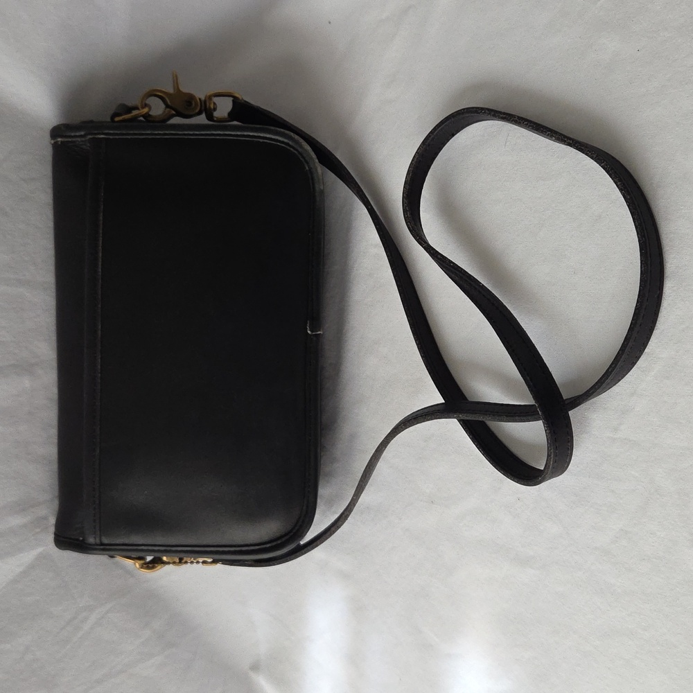 Vintage Leather Coach Pocket Purse 9755 - Picture 2 of 16